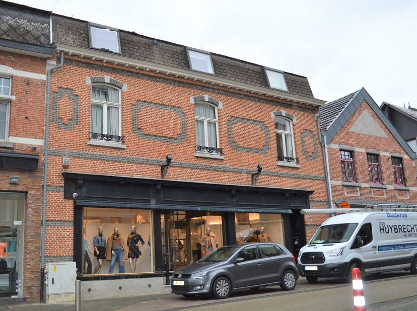 Bien professionnel à louer
                    à 3580 Beringen