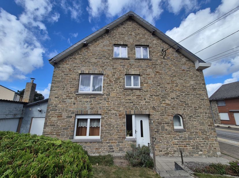 Maison à vendre à Rue de la Gare 3,
                    4990 Lierneux