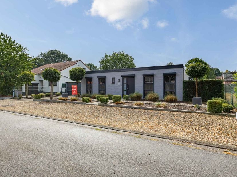 Huis te koop in Monsveld 6,
                    3990 Peer