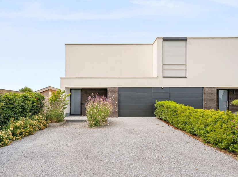 Huis te koop in Roeselarestraat 80 - B,
                    8600 Diksmuide