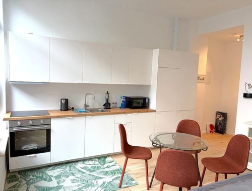                                         Appartement à louer à Etterbeek, € 1.100
