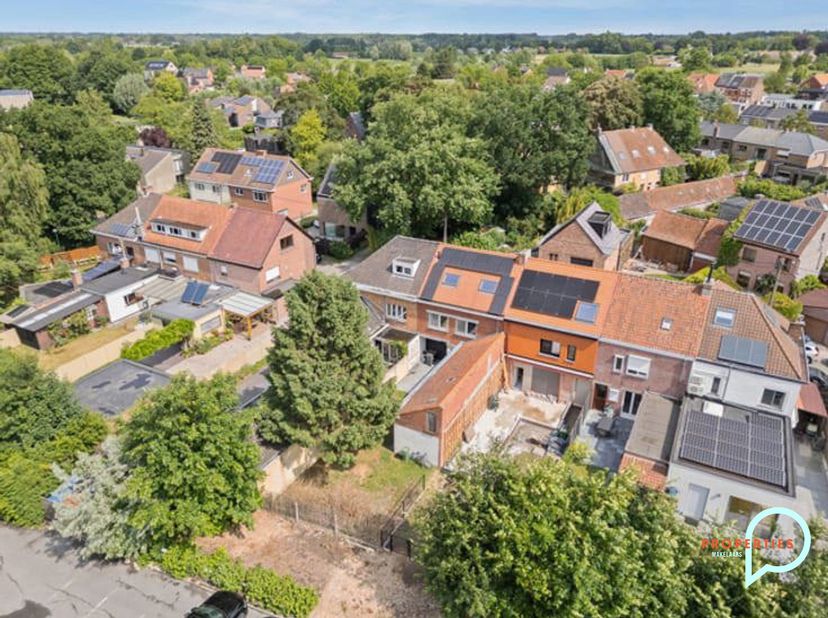 Te koop: instapklare en energiezuinige woning in Drongen<br />
Contact: Peter@properties-makelaars.be _0495/720.540<br />
In een rustige en goed berei