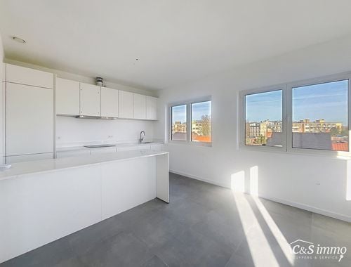                                         Appartement te huur in Berchem, € 925
