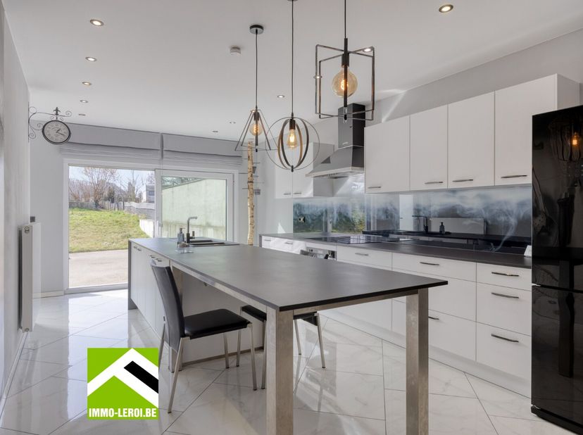 Consultez cette maison directement sur le site de Immo Leroi: https://www.immo-leroi.be/pand/kopen-woning-tongeren-borgloon/7591047<br />
Cette maison