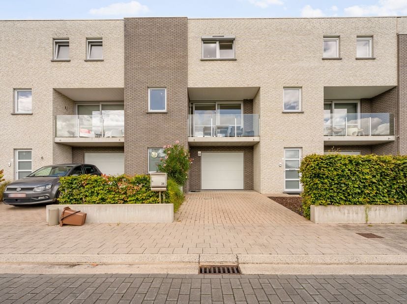 Huis te koop in José Vermeerschplein 39,
                    8501 Heule