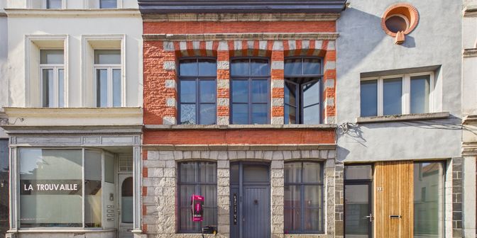 Bien professionnel à vendre à 7500 Tournai