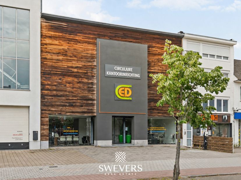 !! Via de 3D Tour Matterport kan u virtueel door het pand wandelen !!<br />
Voor meer info en foto’s, surf naar www.swevers.be – Aan de Commissaris Ne