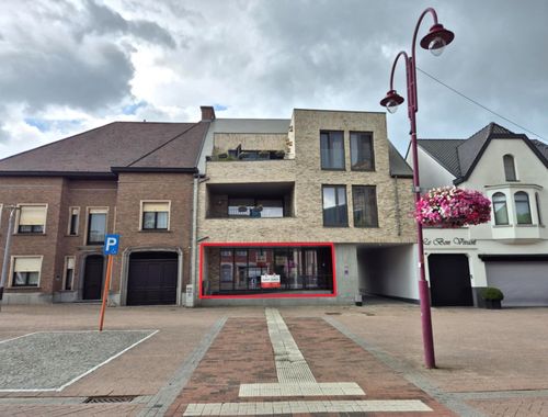                                         Handelsgelijkvloers te huur in Serskamp, € 1.500
