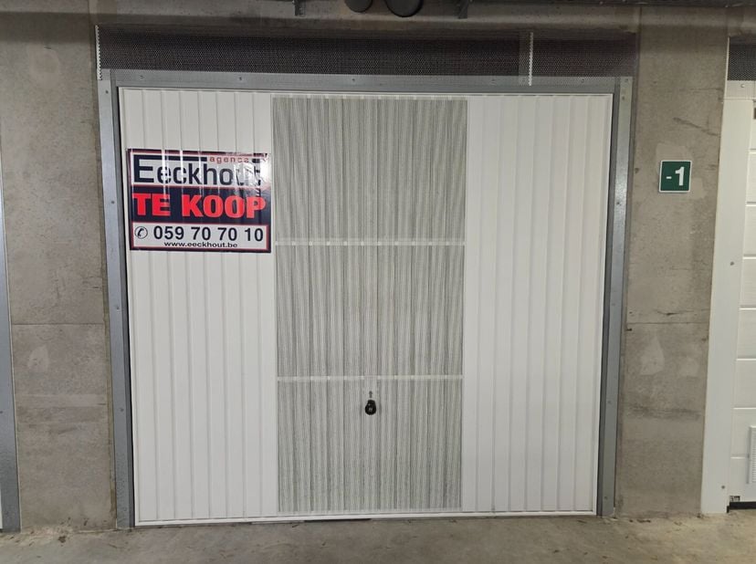 Garage à vendre
                    à 8400 Oostende