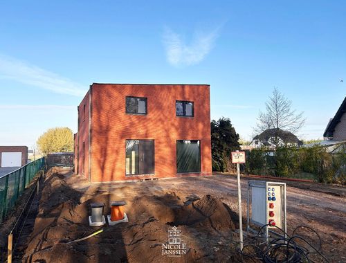                                         Maison à vendre à Kessenich, € 367.580
