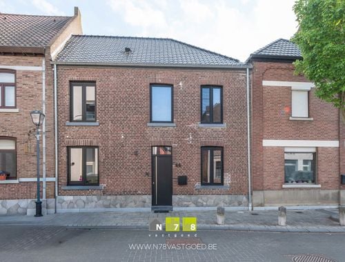                                         Maison à vendre à Dilsen-Stokkem, € 479.000
