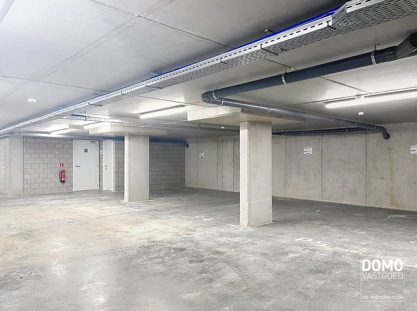 Bent u op zoek naar een veilige en praktische parkeerplaats in Kermt? In Residentie De Drieskens bieden wij een ondergrondse autostandplaats te huur a
