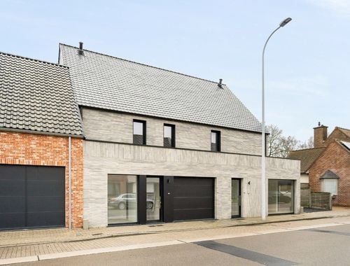                                         Woning te koop in Wielsbeke, € 384.000
