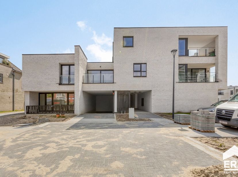 Residentie De Admiraliteit: "beschrijving appartement" Wonen in een oase van rust en groen én in het centrum van Lommel. In het kerngebied van Lommel,