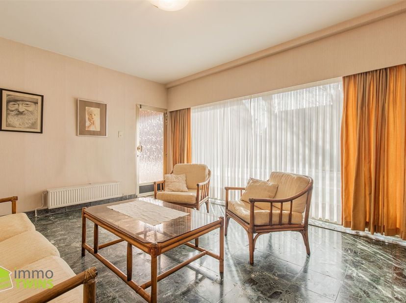 Ruime gezinswoning/gebouw gemengd gebruik te Sint-Gillis bij DendermondeDeze woning is gelegen op enkele minuten van het centrum van Sint-Gillis en De