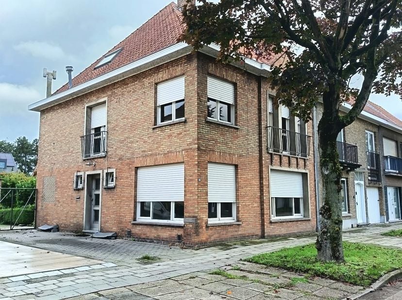 Huis te koop in Jan Breydellaan 23,
                    8200 Sint-Andries