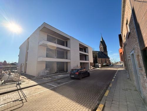                                         Gelijkvloers app. te koop in Tisselt, € 345.000
