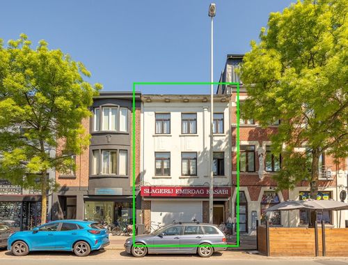                                         Bien commercial avec habitation à vendre à Berchem, € 495.000
