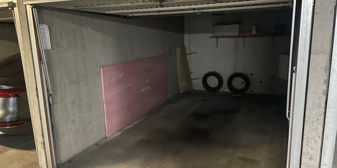 Garage te huur in Canadaplein 1 bus 20, 8400 Oostende