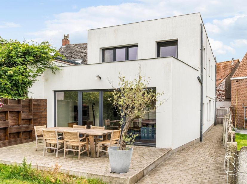 Maison à vendre à Vossestraat 3,
                    9890 Gavere