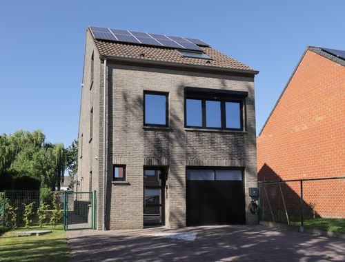                                         Huis te koop in Wichelen, € 395.000
