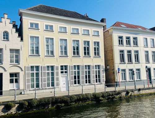                                         Appartement te huur in Brugge, € 3.000
