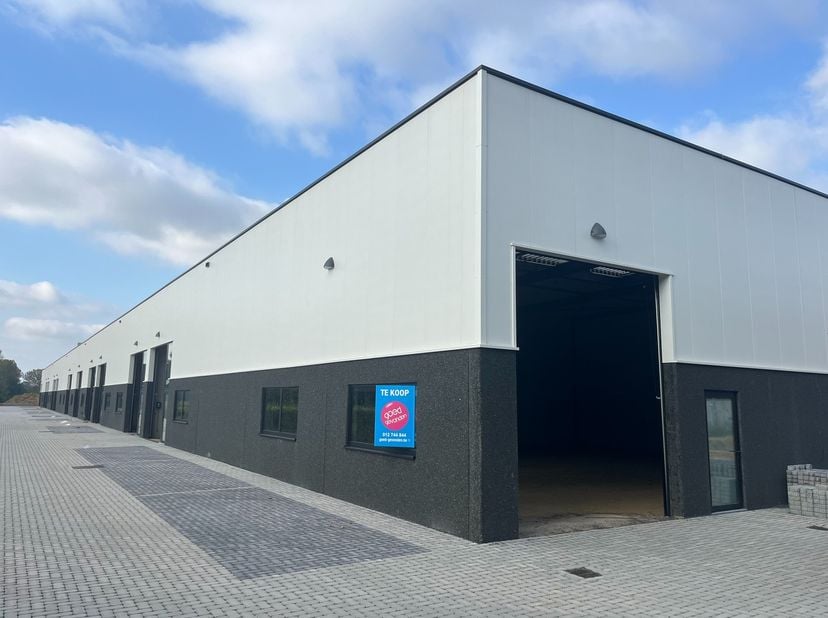 Bedrijfsvastgoed te koop
                    in 3700 Tongeren