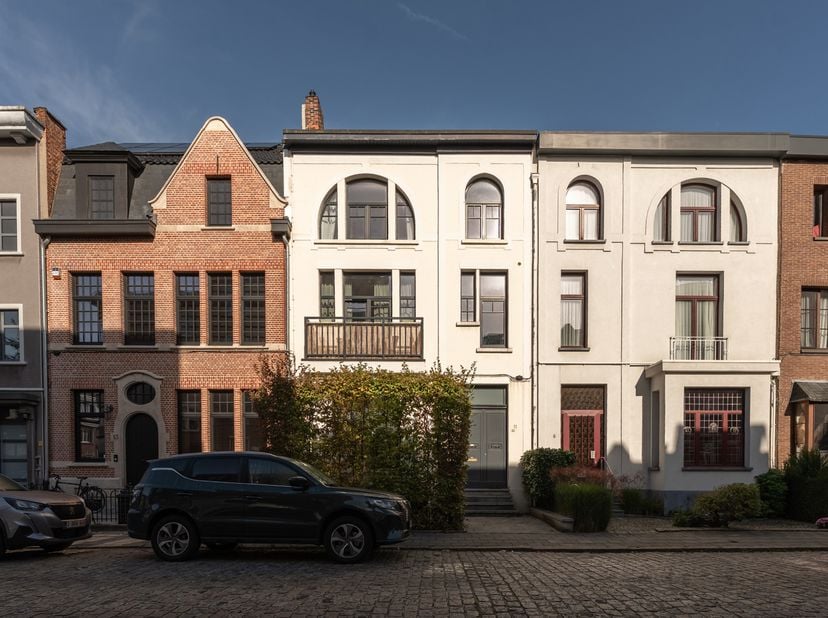 Maison à vendre à Mevrouw Courtmansstraat 11,
                    2600 Berchem