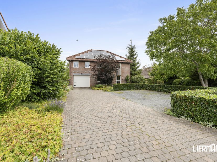 Maison à vendre
                    à 9320 Erembodegem