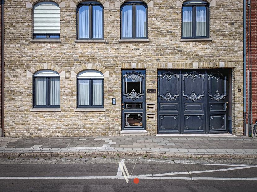 Dit centraal gelegen appartement vormt de ideale thuisbasis voor wie centraal wilt wonen met alles binnen handbereik en met het nodige comfort.&amp;nbsp;<
