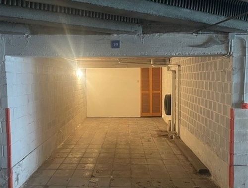                                         Staanplaats te koop in Borgerhout, € 20.000
