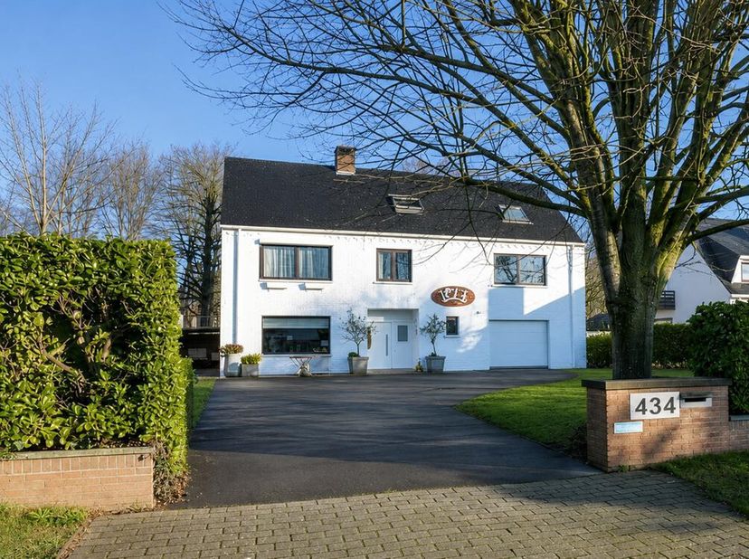 Bien professionnel à vendre
                    à 8310 Sint-Kruis