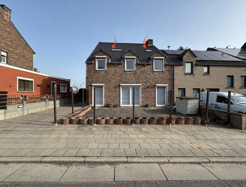                                         Immeuble d'appartements à vendre à Alleur, € 130.000
