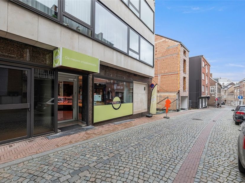 Ben jij een enthousiaste uitbater en ben je opzoek naar een goed gelegen handelspand op wandelafstand van de Grote Markt van Sint-Truiden? Dan is dit