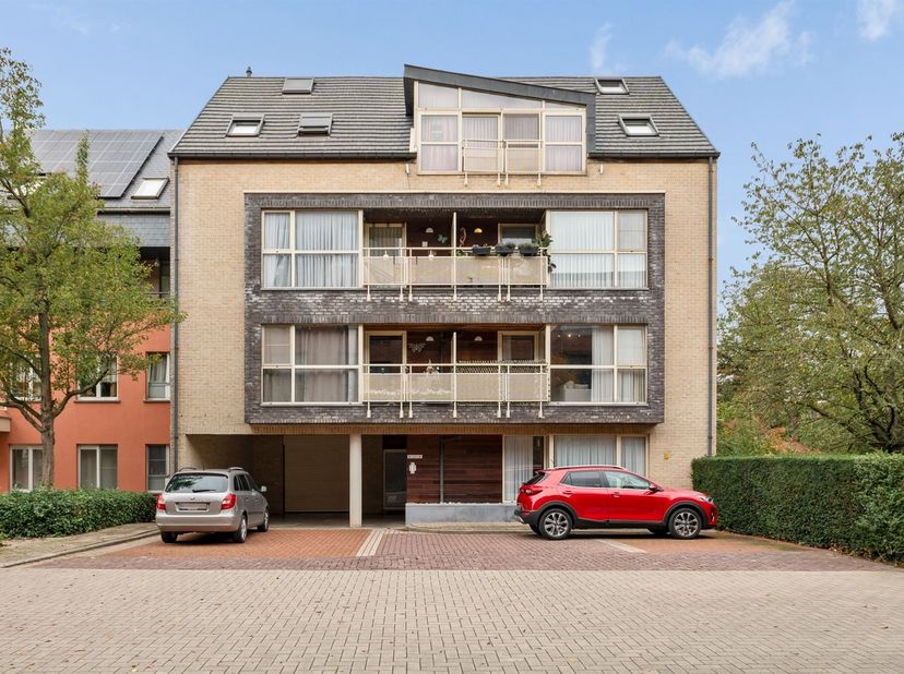 Gezellig 2-slpk. in het centrum van Geel<br />
<br />
Ligging: Dit charmante appartement is rustig gelegen, maar toch vlakbij het bruisende centrum