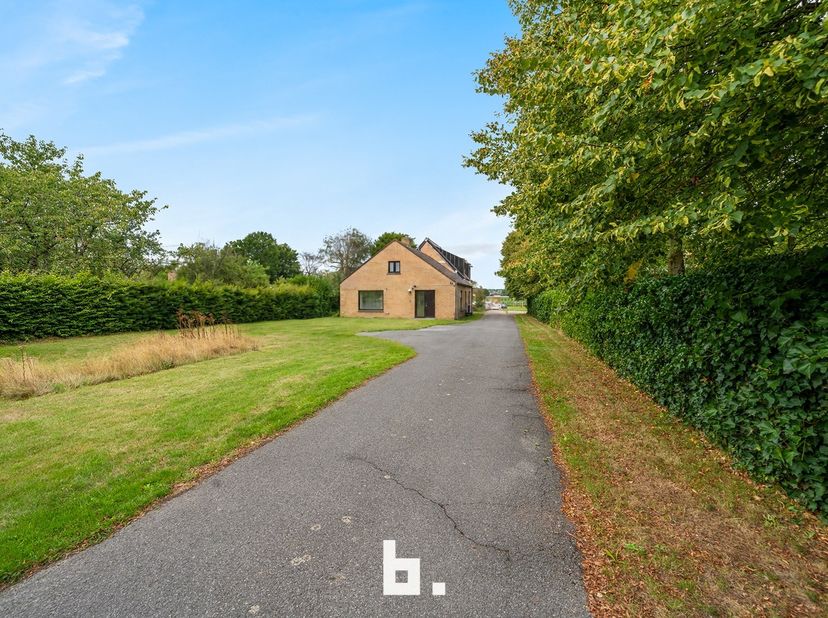 Huis te koop in Legeweg 386,
                    8200 Sint-Andries