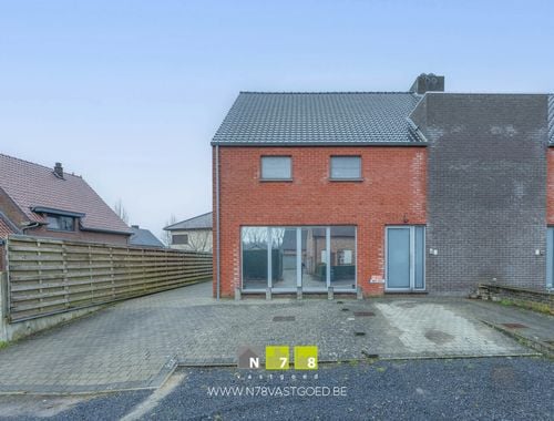                                         Maison à vendre à Meeuwen, € 379.000
