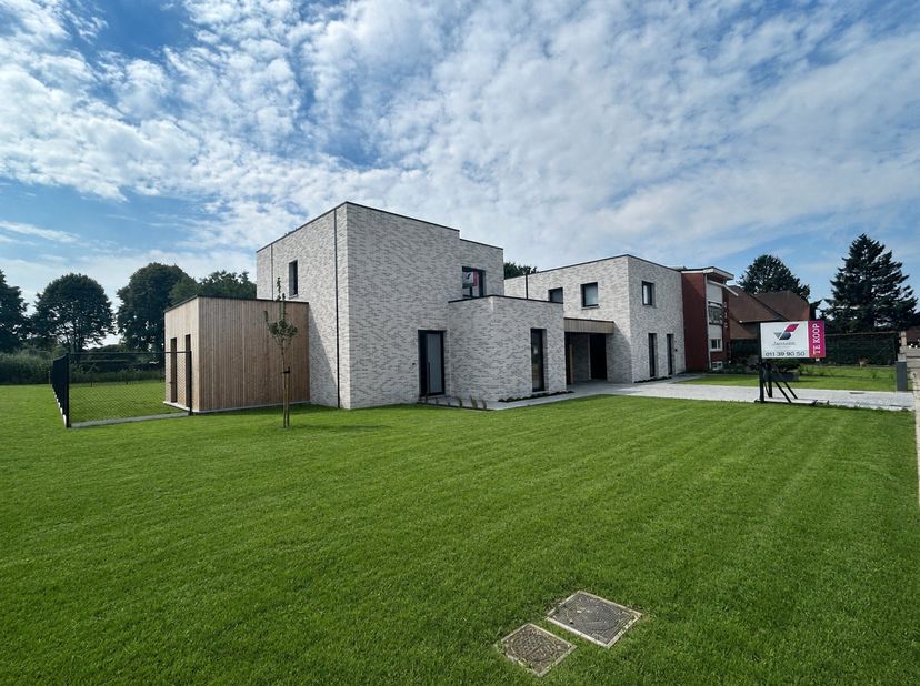 Project in Maaseikerlaan 28,
                    3680 Maaseik