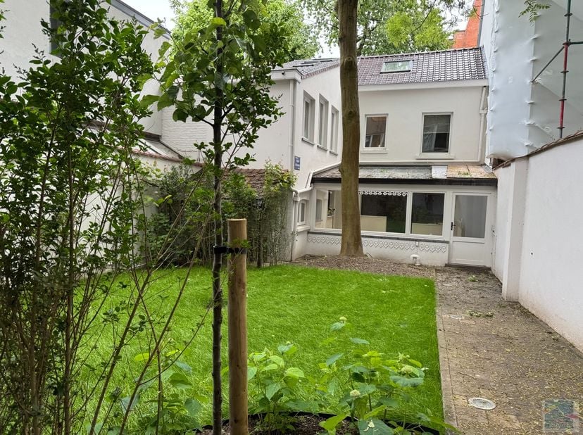 Huis te huur
                    in 1050 Elsene