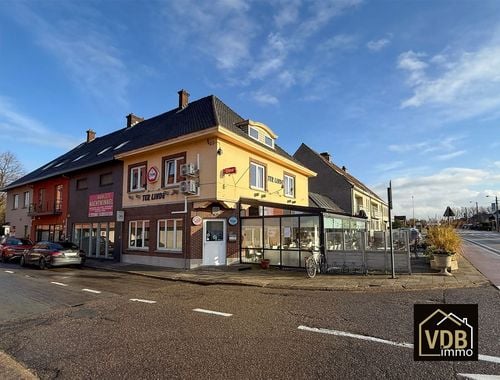                                         Bien commercial avec habitation à vendre à Alken, € 330.000
