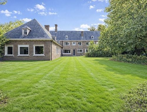                                         Villa te koop in Rumbeke, € 699.000
