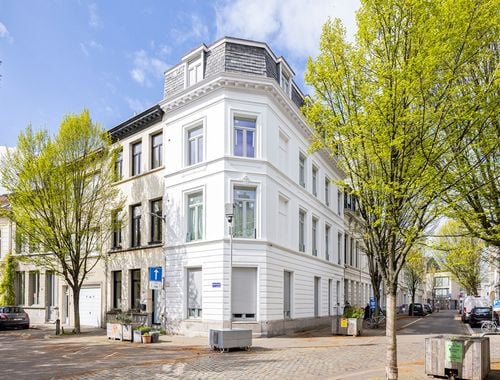                                         Appartementsgebouw te koop in Antwerpen, € 850.000

