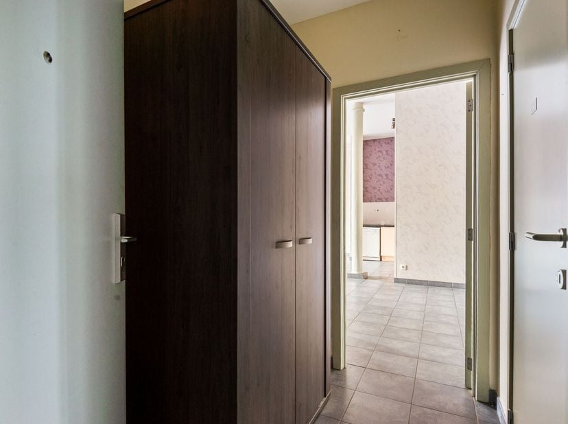 Cet appartement de rez-de-chaussée prêt à l'emploi est idéalement situé dans la Dageraadsstraat à Lier, dans un cul-de-sac tranquille et à distance de