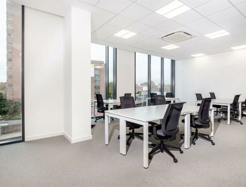                                         Immeuble de bureaux à louer à Berchem, € 6.216
