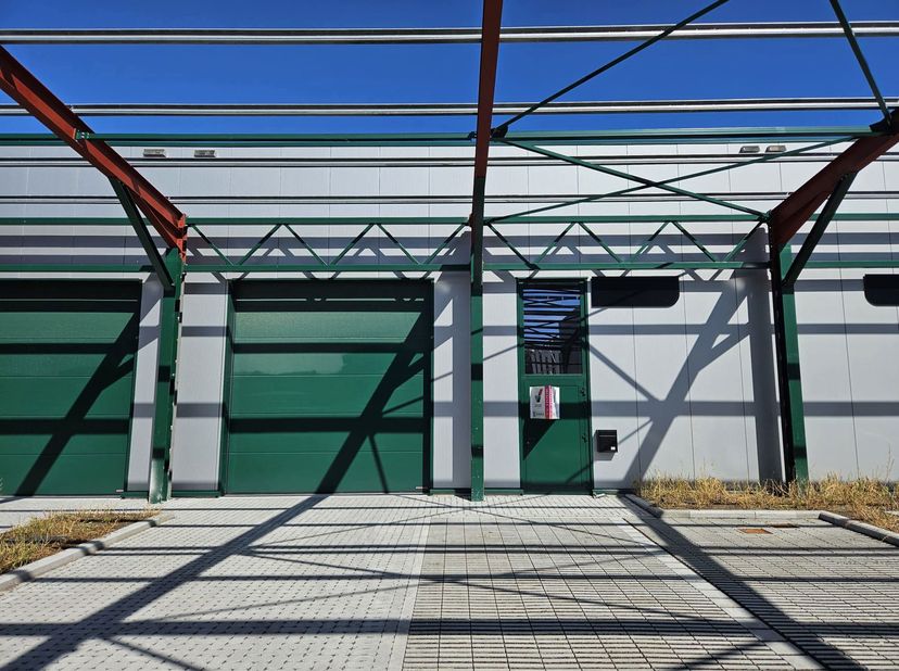 KMO-unit van 290m² te huur in Hasselt.<br />
Deze unit is gelegen op de RECOR site. De locatie spreekt voor zich. Onmiddelijk beschikbaar.<br />
Kenme
