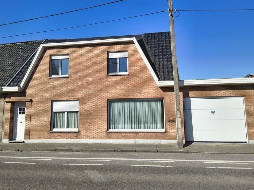 Informatie en bezoek<br />
Voor meer informatie, gelieve te surfen naar https://verdegemvastgoed.be/project/22048/kerkstraat-6-zaffelare <br />
Indien