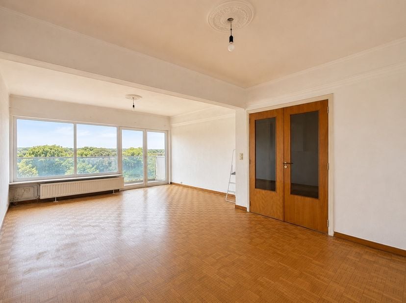 Lichtrijk appartement met 2 terrassen. Rustig gelegen in residentie van Eyck op wandelafstand van het centrum.<br />
<br />
INDELING: <br />
Inkomhal,
