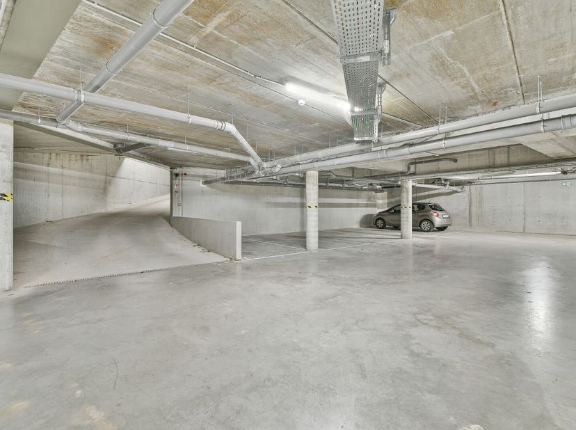 Op zoek naar een veilige en praktische parkeeroplossing in het centrum van Gistel? Deze ondergrondse, afgeschermde parkeerplaatsen bieden comfort en g