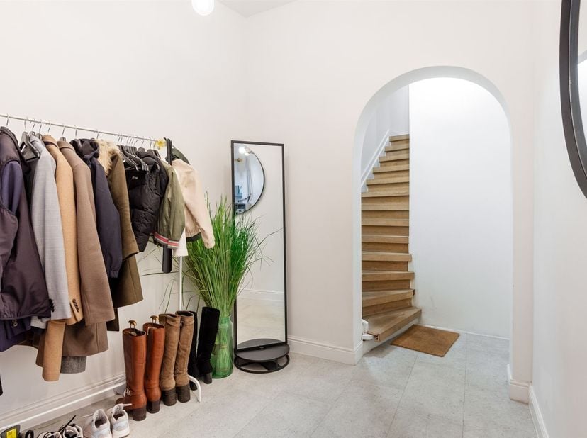 Ruim en instapklaar duplex appartement met zonneterras en 4 slaapkamers<br />
<br />
Op een strategische ligging in Schilde bevindt zich dit verzorg