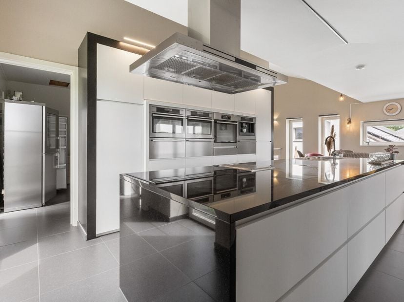 Te koop: prachtig en volledig afgewerkte woning met 3 slaapkamers op toplocatie in Deerlijk.Het is een ruime en volledig instapklare woning met een be